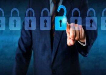 What are the very basic things which people need to know about the Strandhogg vulnerability?