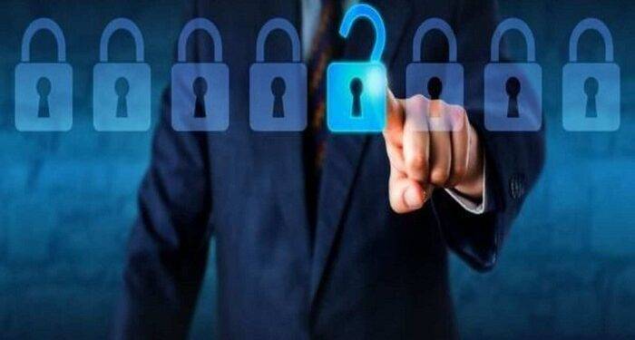 What are the very basic things which people need to know about the Strandhogg vulnerability?