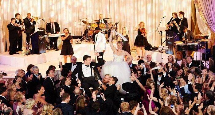 Keeping Your Party Guests Amused with Live Entertainment