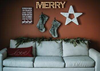 How to Change up your Christmas Party Decorations to Surprise Guests