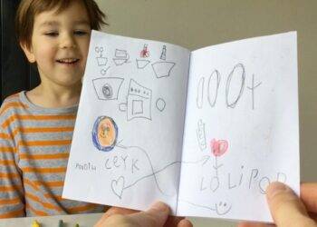 How to Make a Booklet Play For Kids