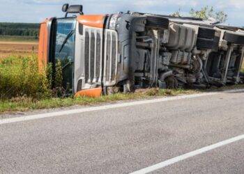  Most common causes of truck accidents 