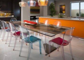 Elegance in Simplicity: Choosing a Glass Dining Table for Your 4-Seater Dining Set