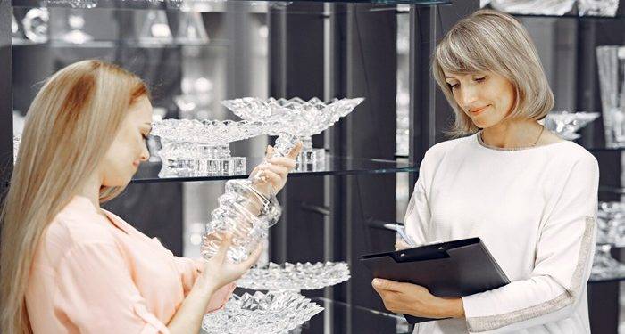 What Functions and Features to Look for in a Glass Display Cabinet